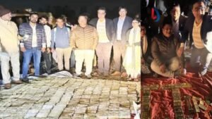 Income Tax raid in Bhopal: 52 kg gold and Rs 10 crore cash recovered from a car found in the forest